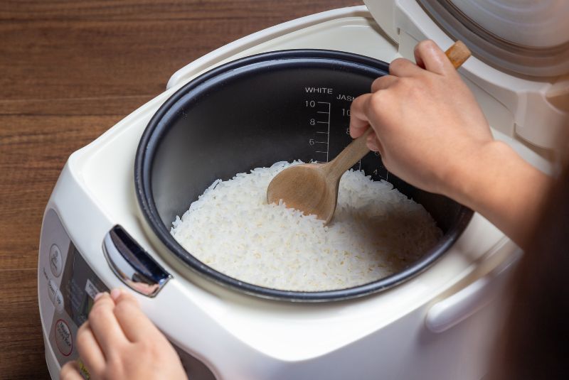 How to cook rice in a pressure cooker